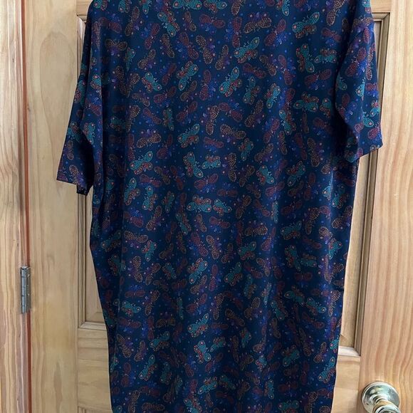 LulaRoe xs butterfly top - Picture 3 of 5